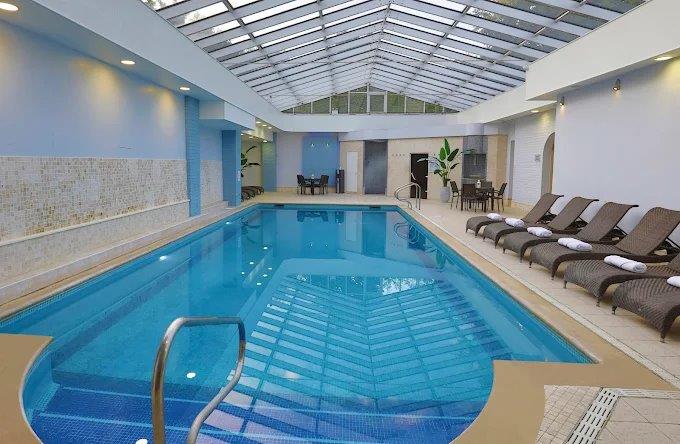 A Cotswolds Birthday Escape With A Touch Of Oxfordshire Charm